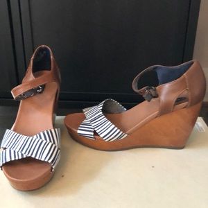 Dr. scholls Striped Wedges